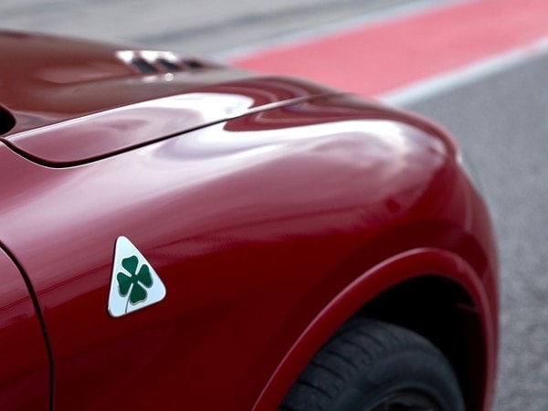 5c-2018-Alfa-Romeo-Stelvio-Quadrifoglio-first-review-1
