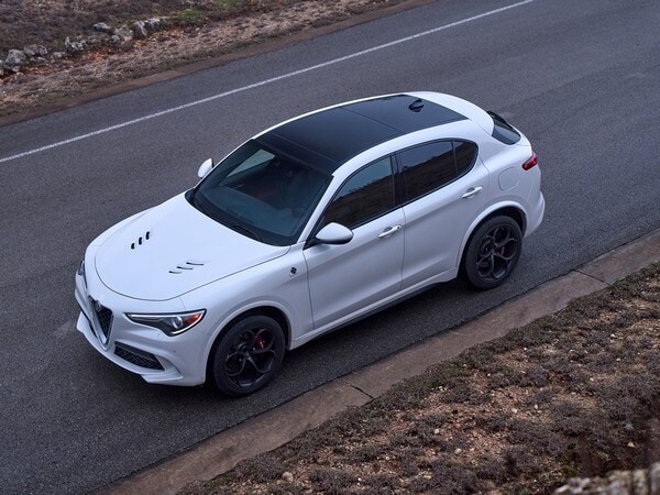 5g-2018-Alfa-Romeo-Stelvio-Quadrifoglio-first-review-1