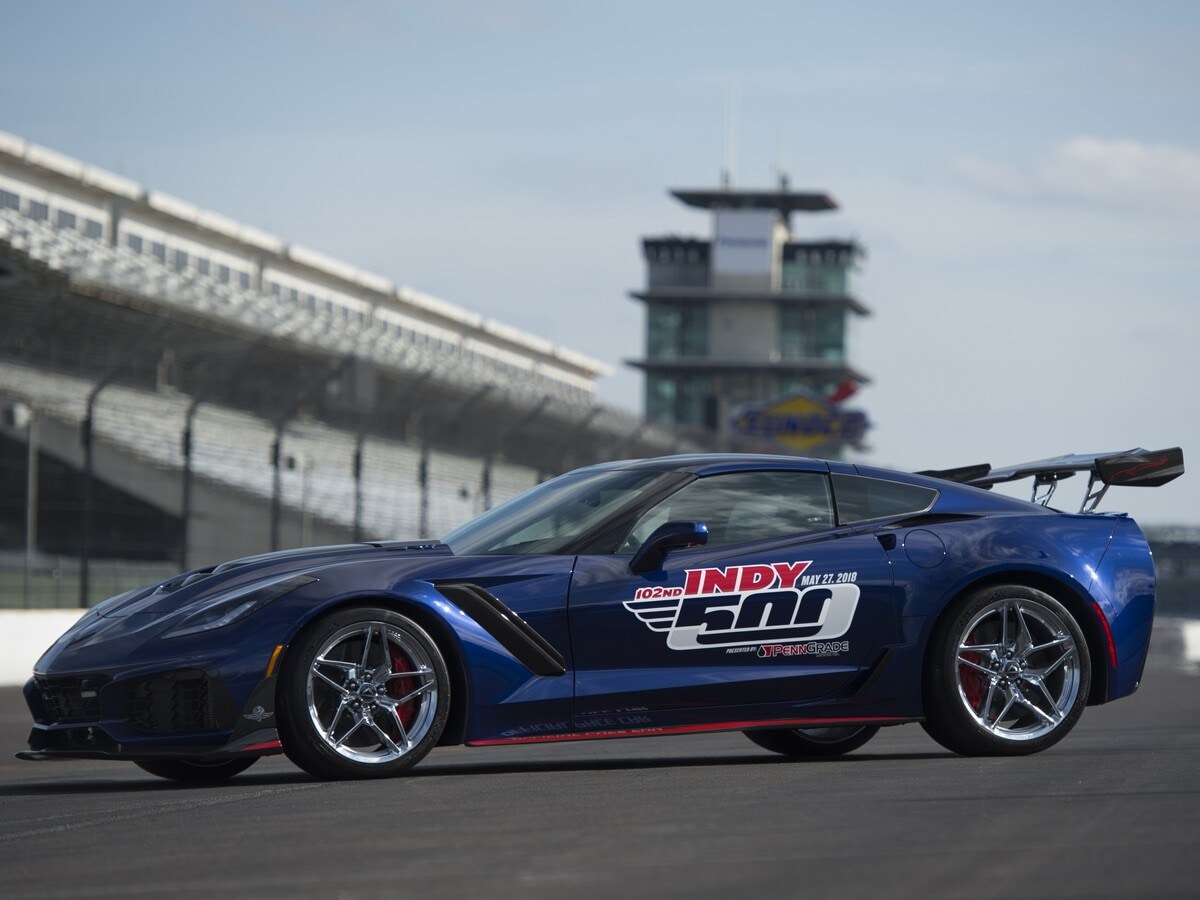 01-2019-chevrolet-corvette-zr1-oem-2