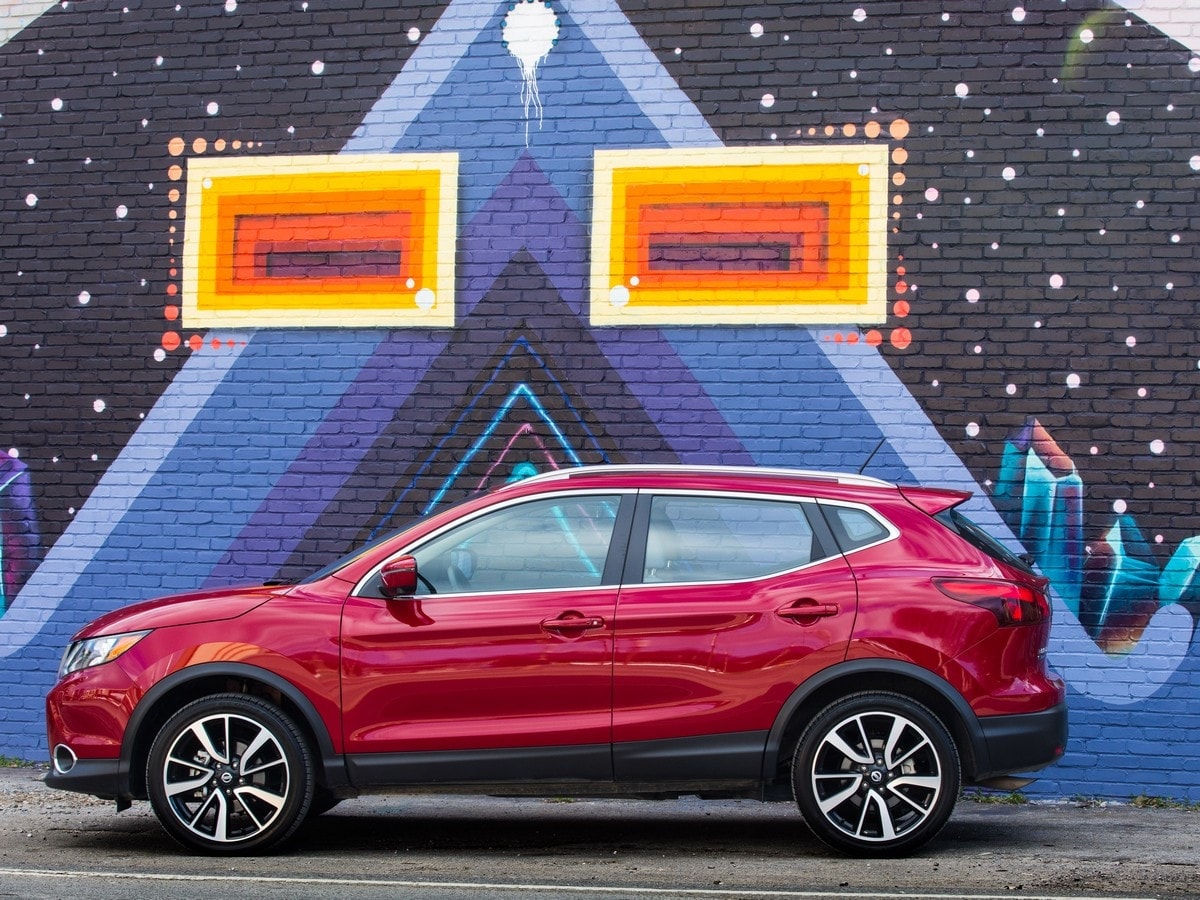 04-2018-nissan-rogue-sport-oem-2