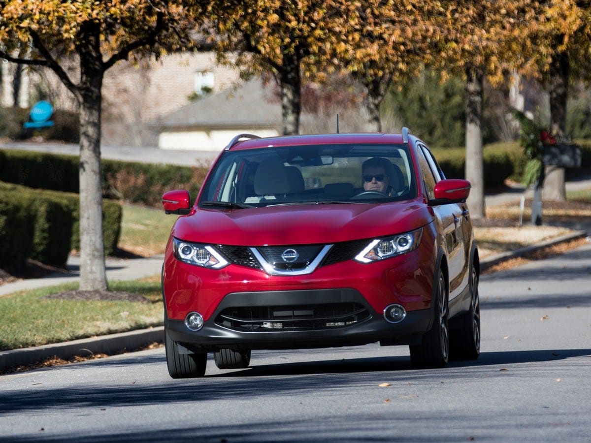 06-2018-nissan-rogue-sport-oem-1