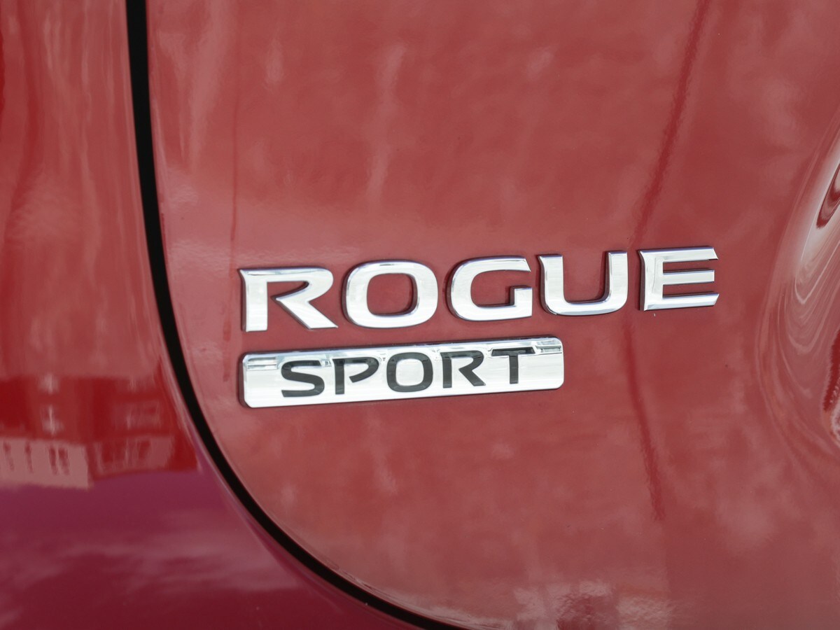 08-2018-nissan-rogue-sport-oem-1