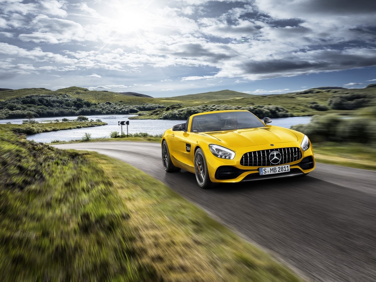 01-2019-mercedes-amg-gt-s-roadster-oem-1