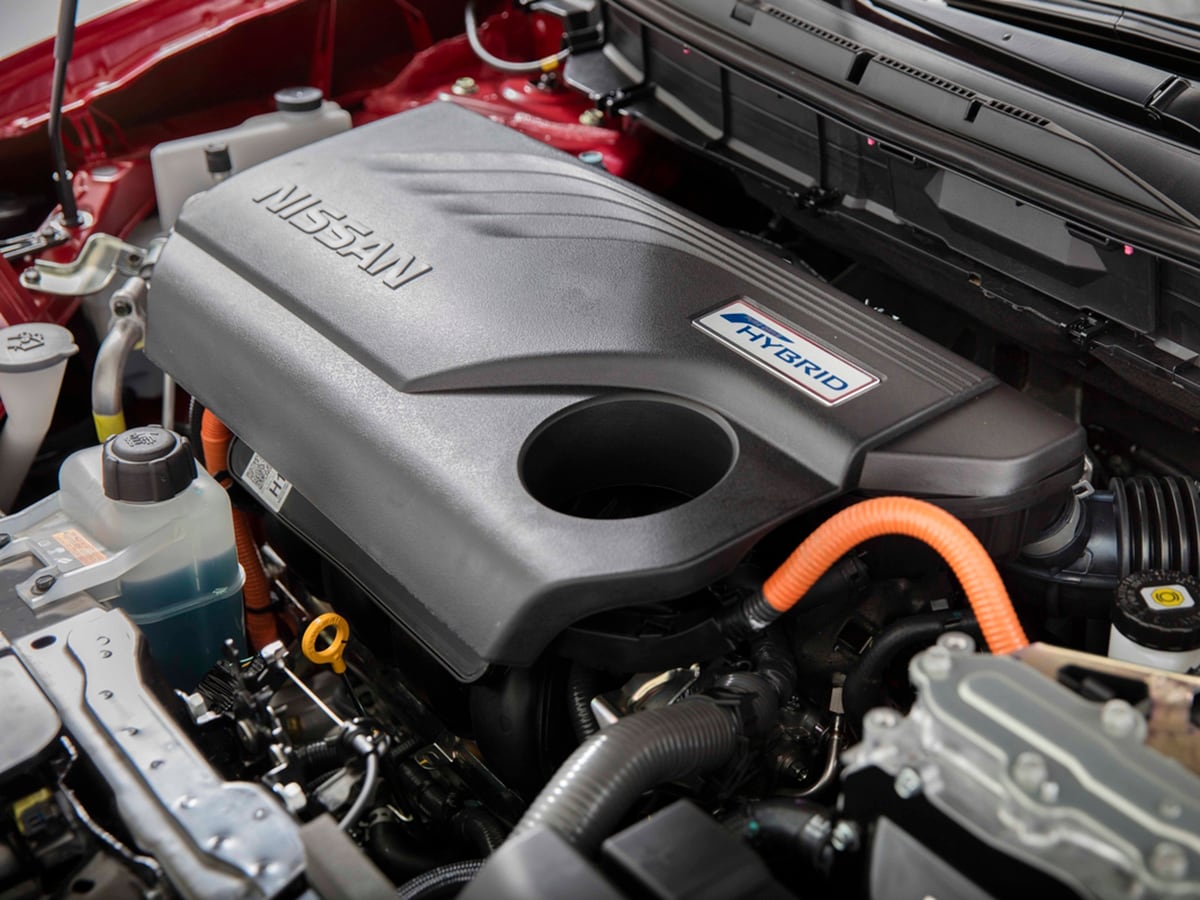 02-2018-nissan-rogue-hybrid-2