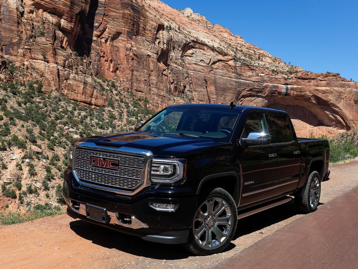 20-2018-gmc-sierra-denali-tow-like-a-pro-1
