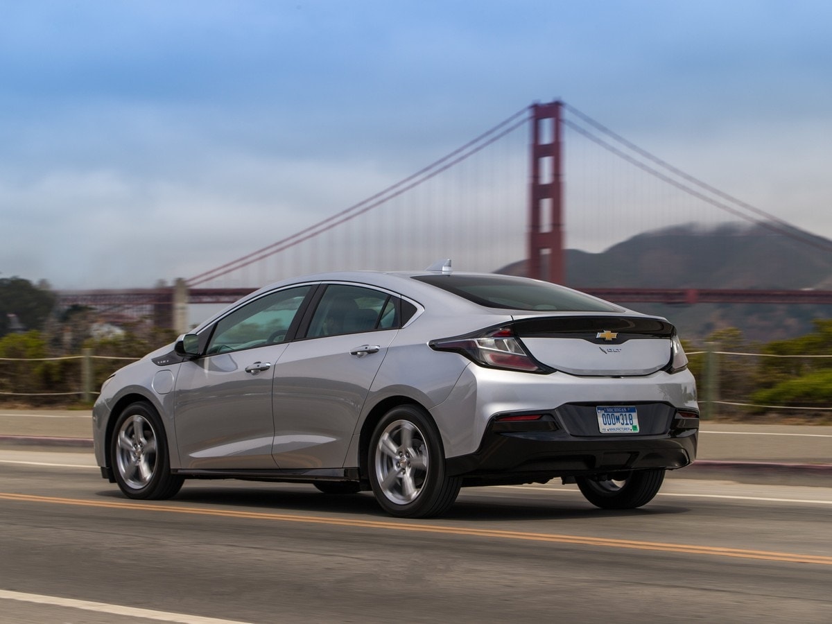 02-2019-chevrolet-volt-oem-1