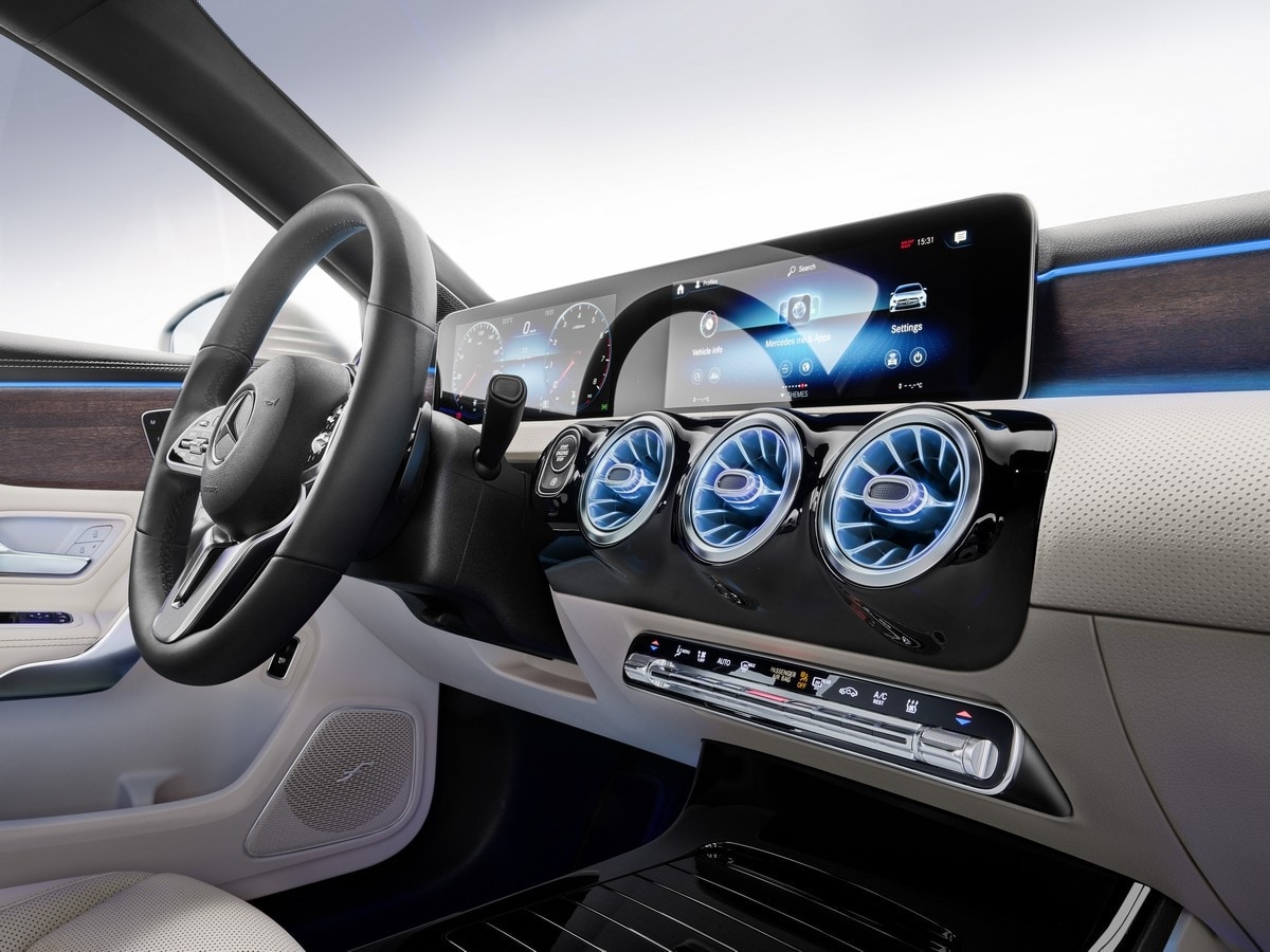 17-2019-mercedes-benz-a-class-sedan-oem-1