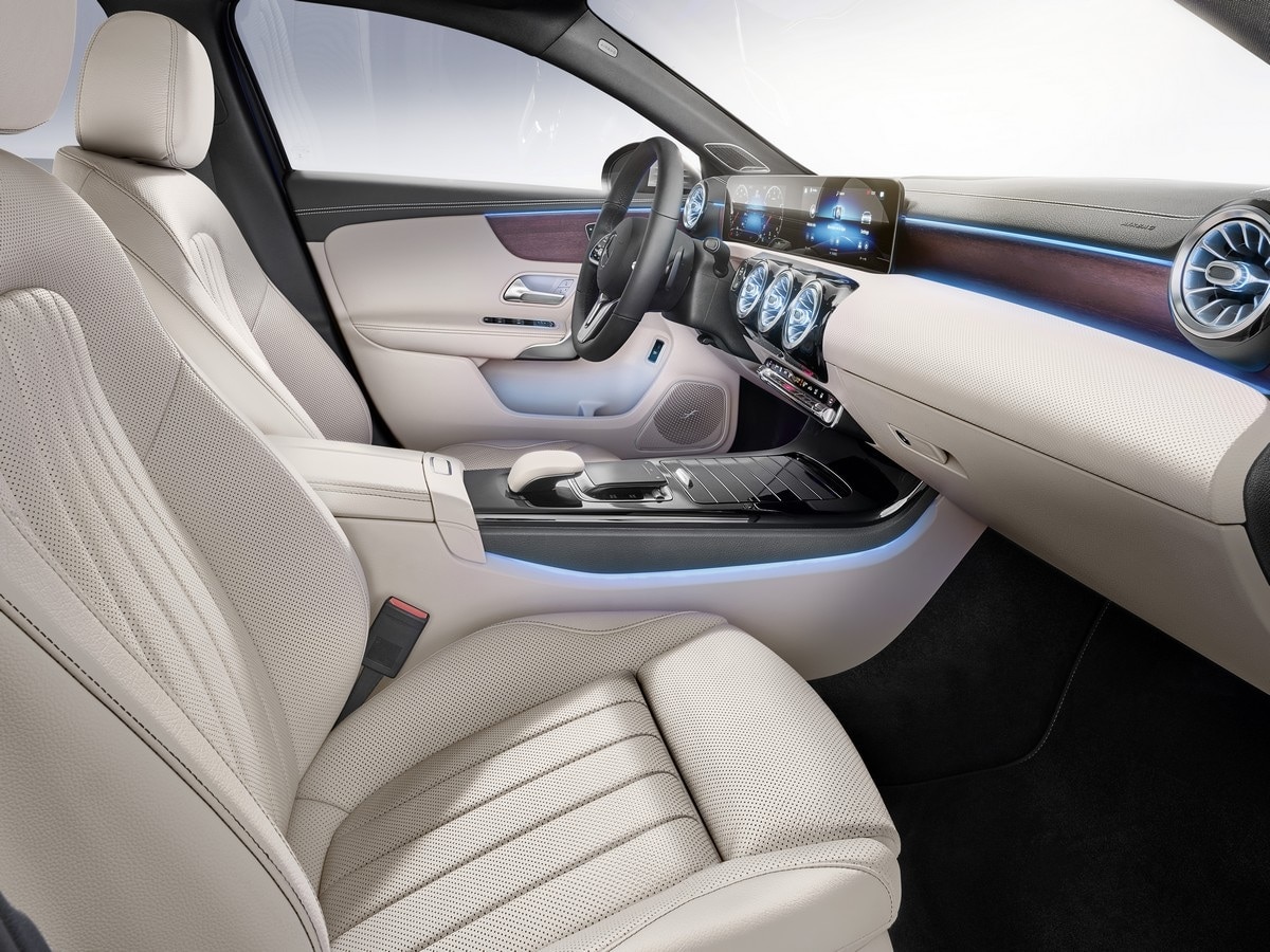 18-2019-mercedes-benz-a-class-sedan-oem-1