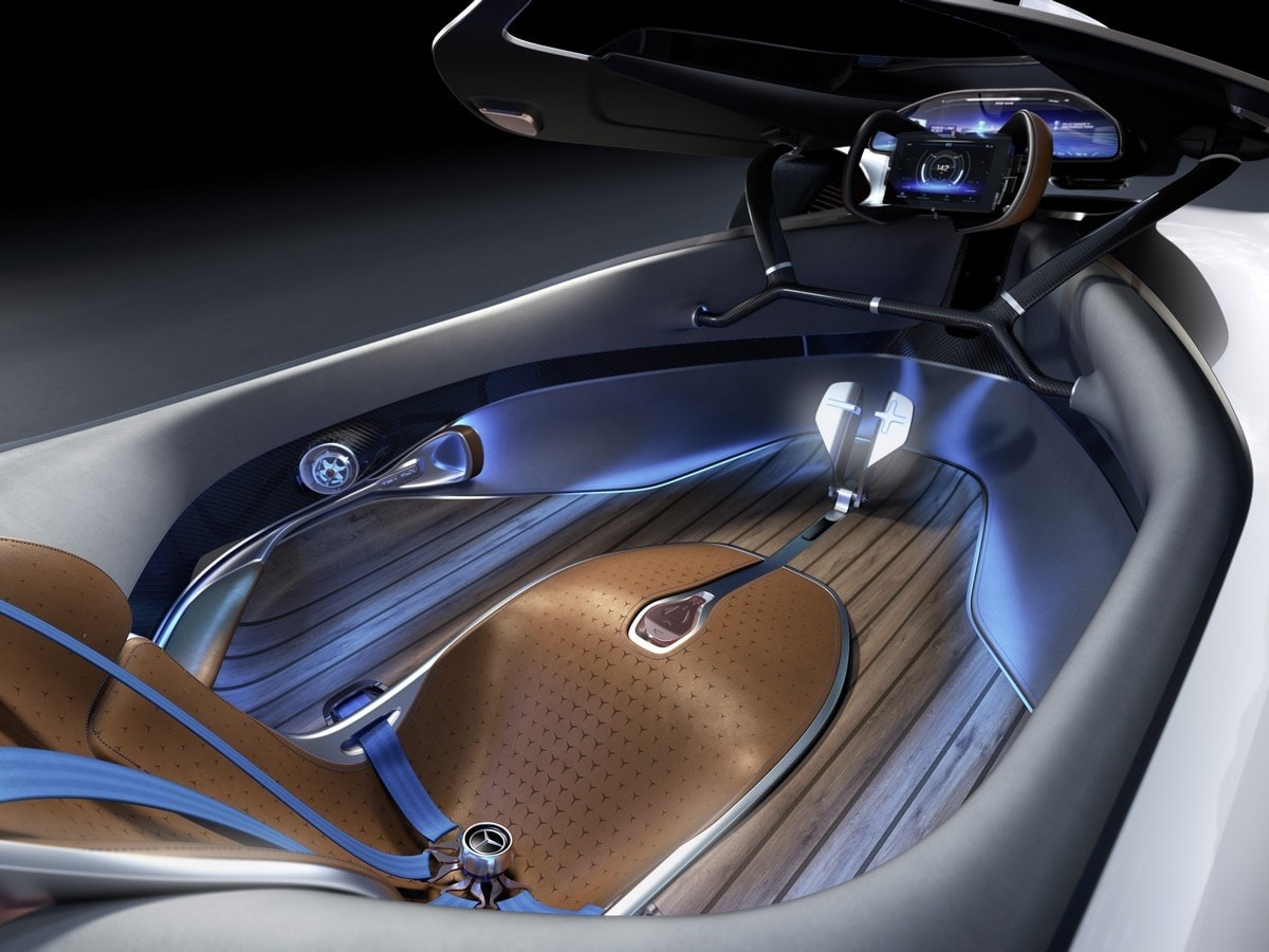 12-mercedes-eq-silver-arrow-concept-1