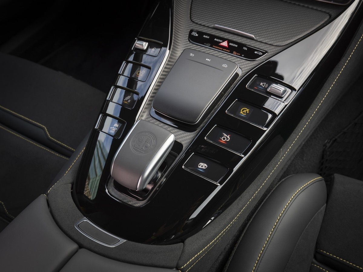 10a-2019-mercedes-amg-gt-4-first-review-oem-1