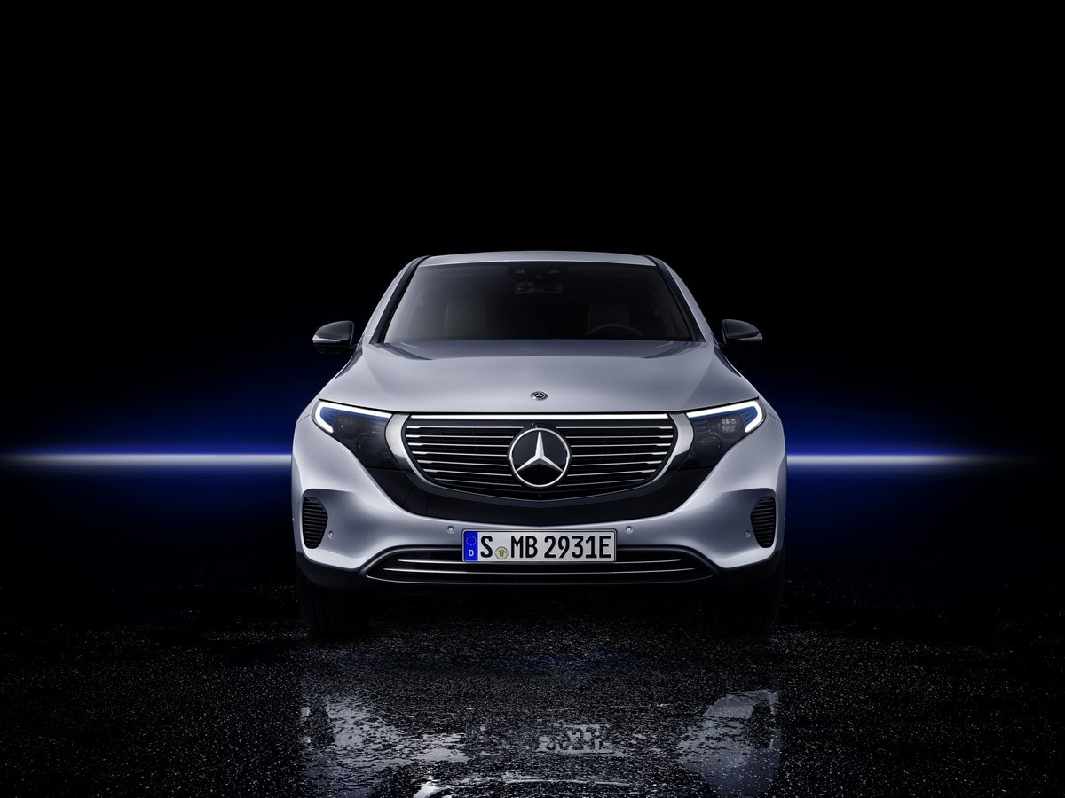 16-2020-mercedes-benz-eqc-oem-1