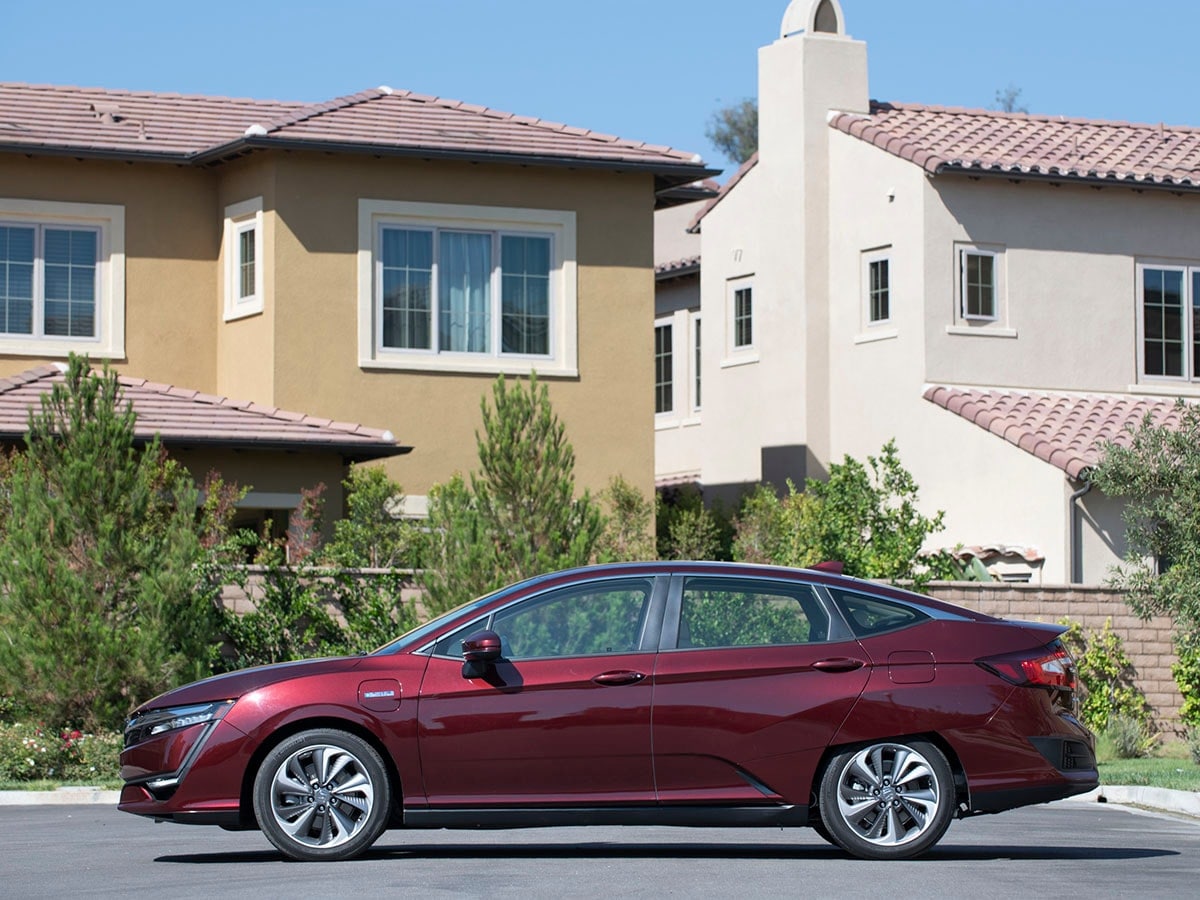 04-2018-honda-clarity-phev-bb-1