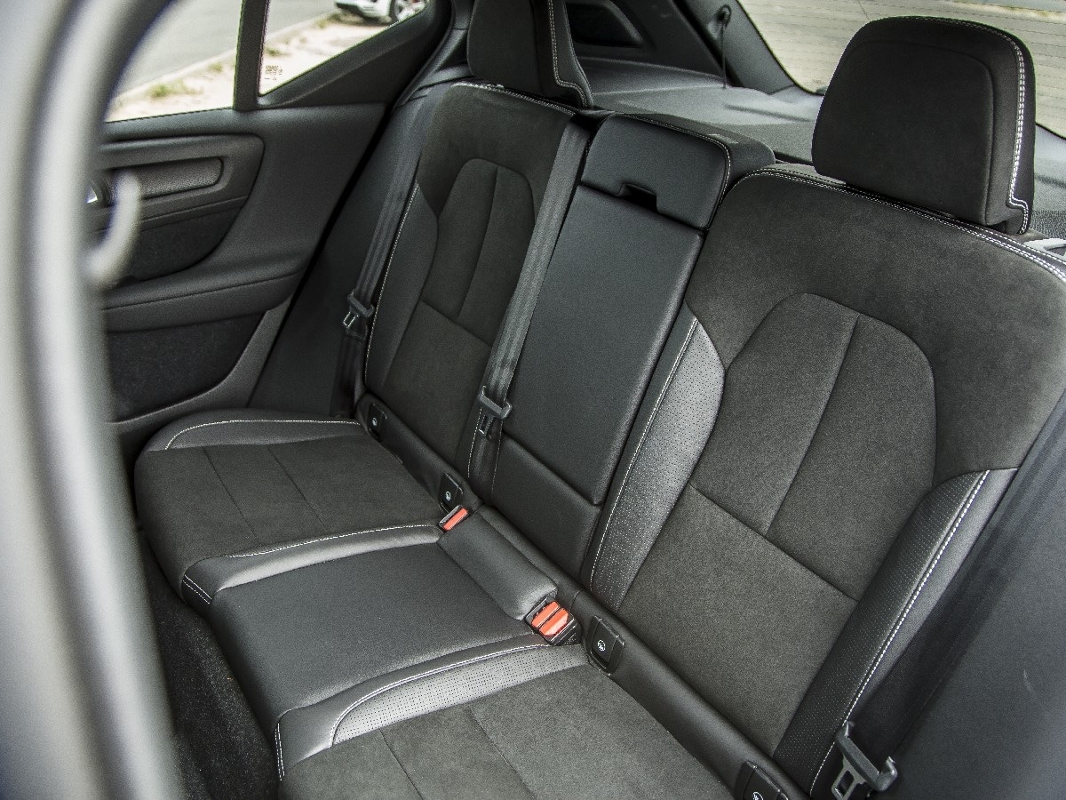 10-2019-volvo-xc40-bb-bnm-1