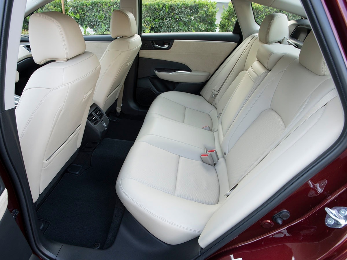 15-2018-honda-clarity-phev-bb-1