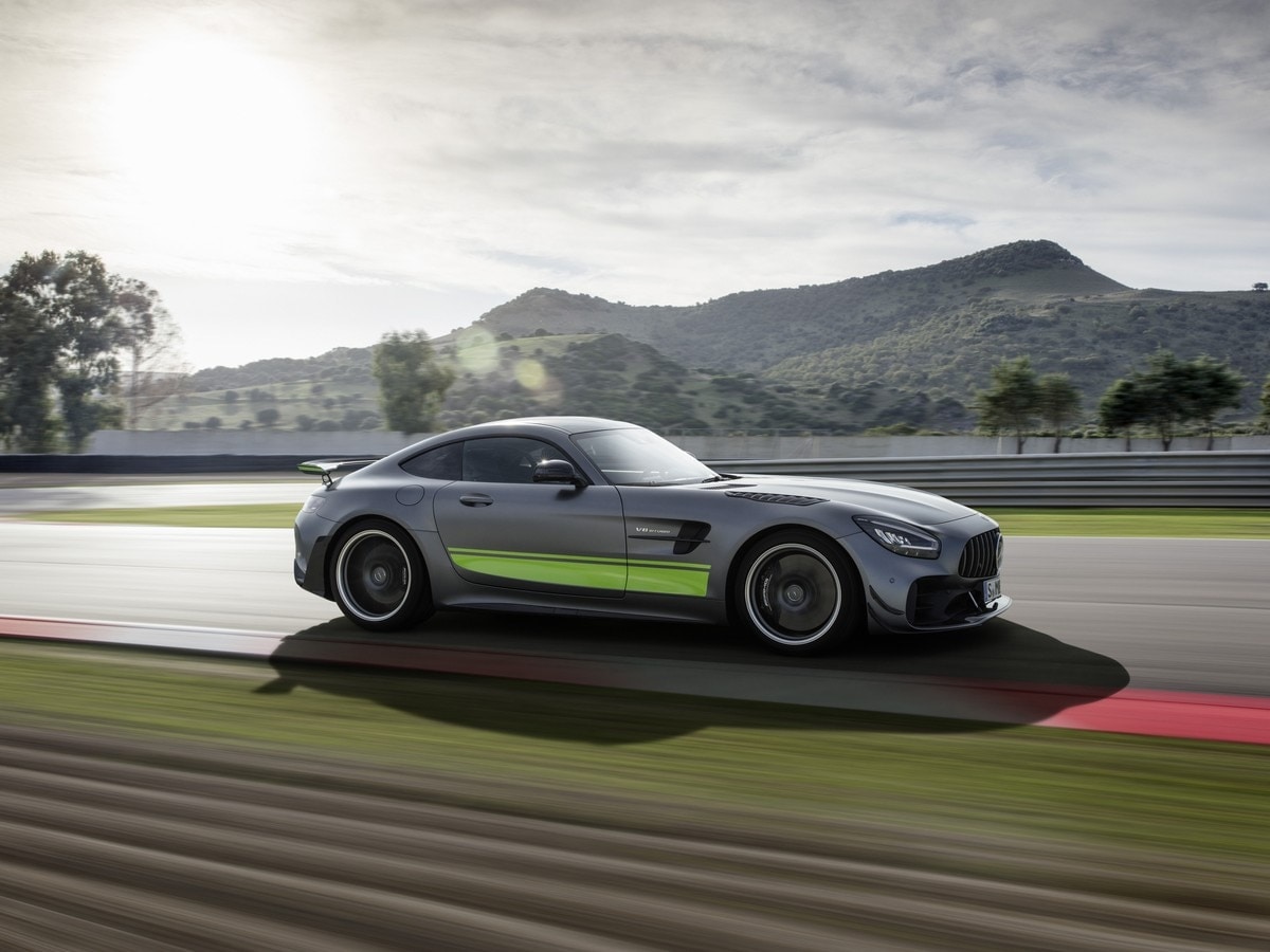 23-2020-mercedes-amg-gt-r-pro-1