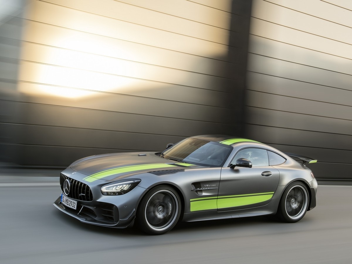24-2020-mercedes-amg-gt-r-pro-1