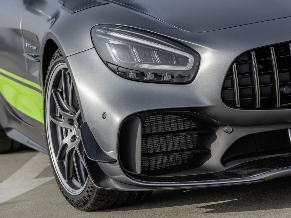 30-2020-mercedes-amg-gt-r-pro-1