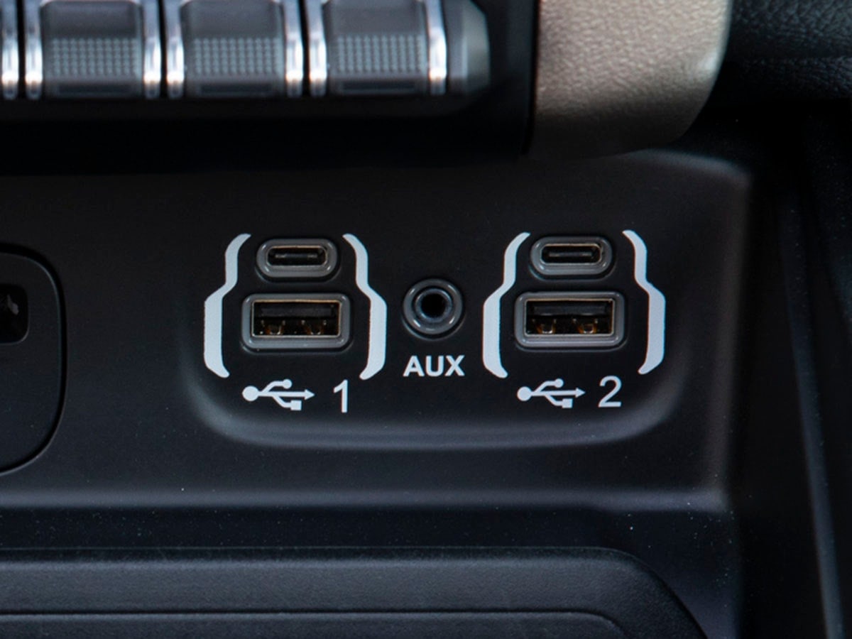 2019-ram-1500-usb-c-1