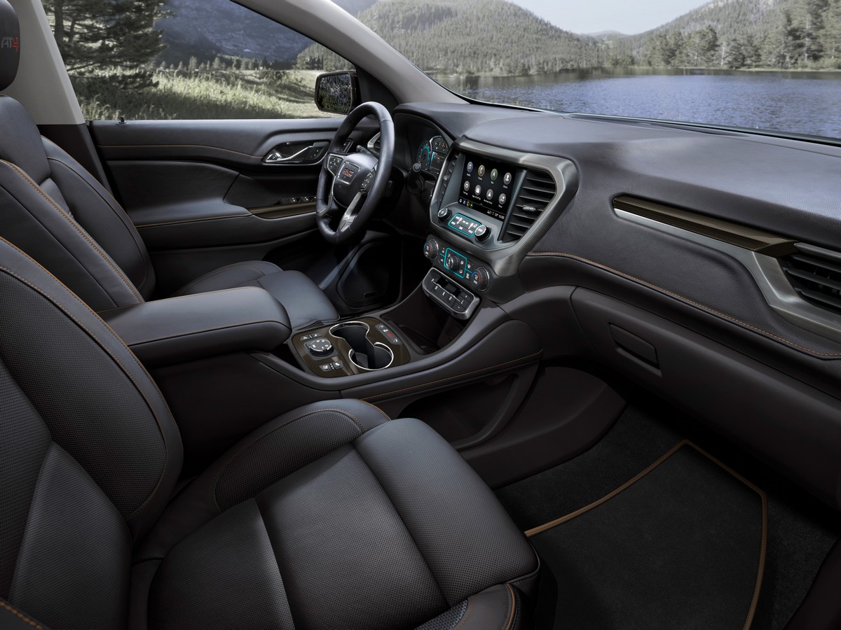 2020 GMC Acadia AT4