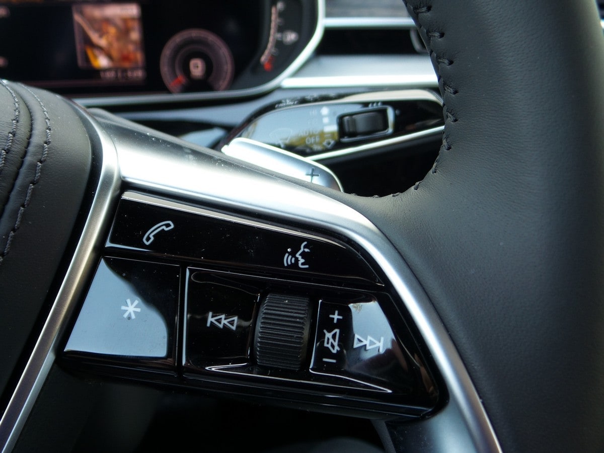 07-2019-Audi-A8-audio-review-2
