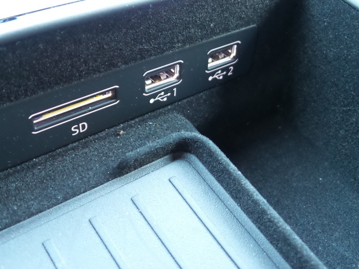 08-2019-Audi-A8-audio-review-2