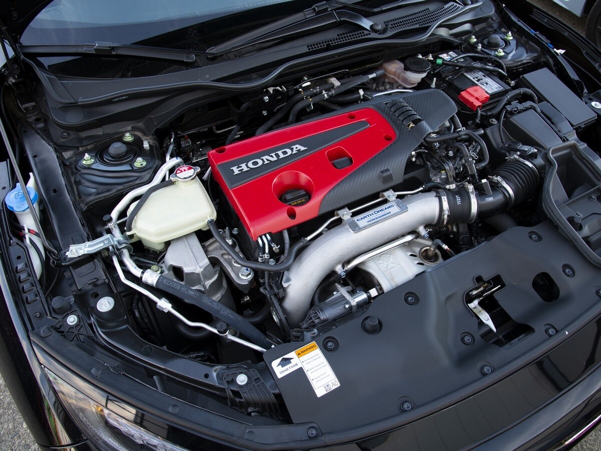 14-2019-honda-civic-type-r-kbb-1