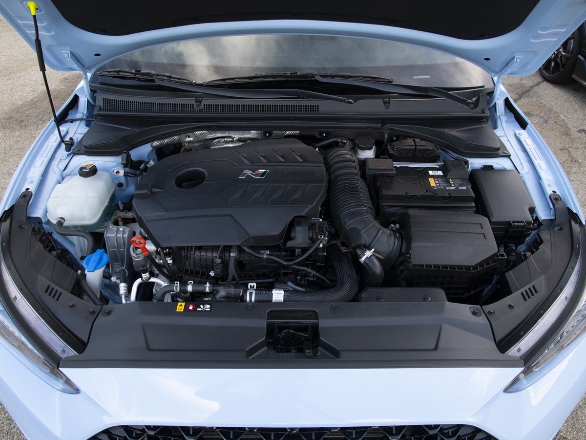 16-2019-hyundai-veloster-n-kbb-1
