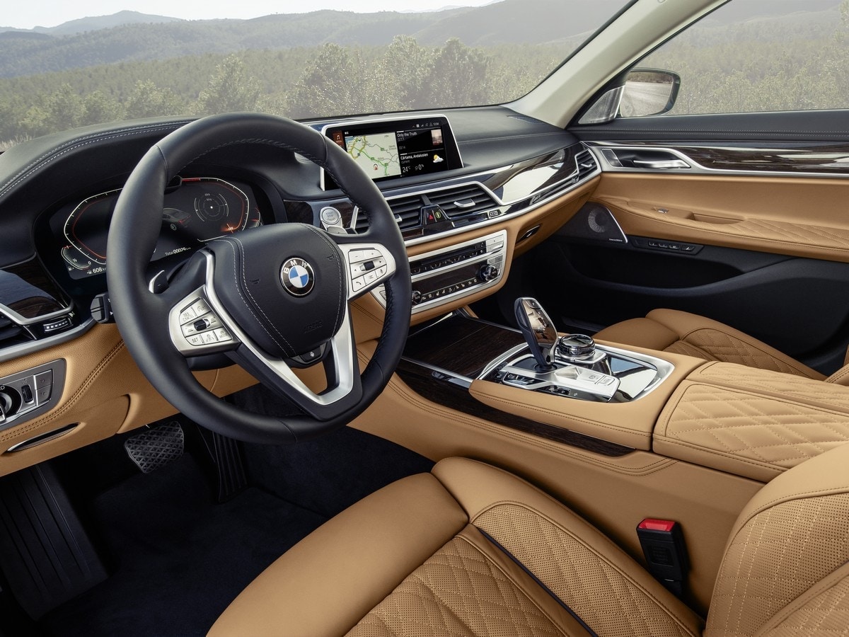 18-2020-bmw-7-series-oem-1