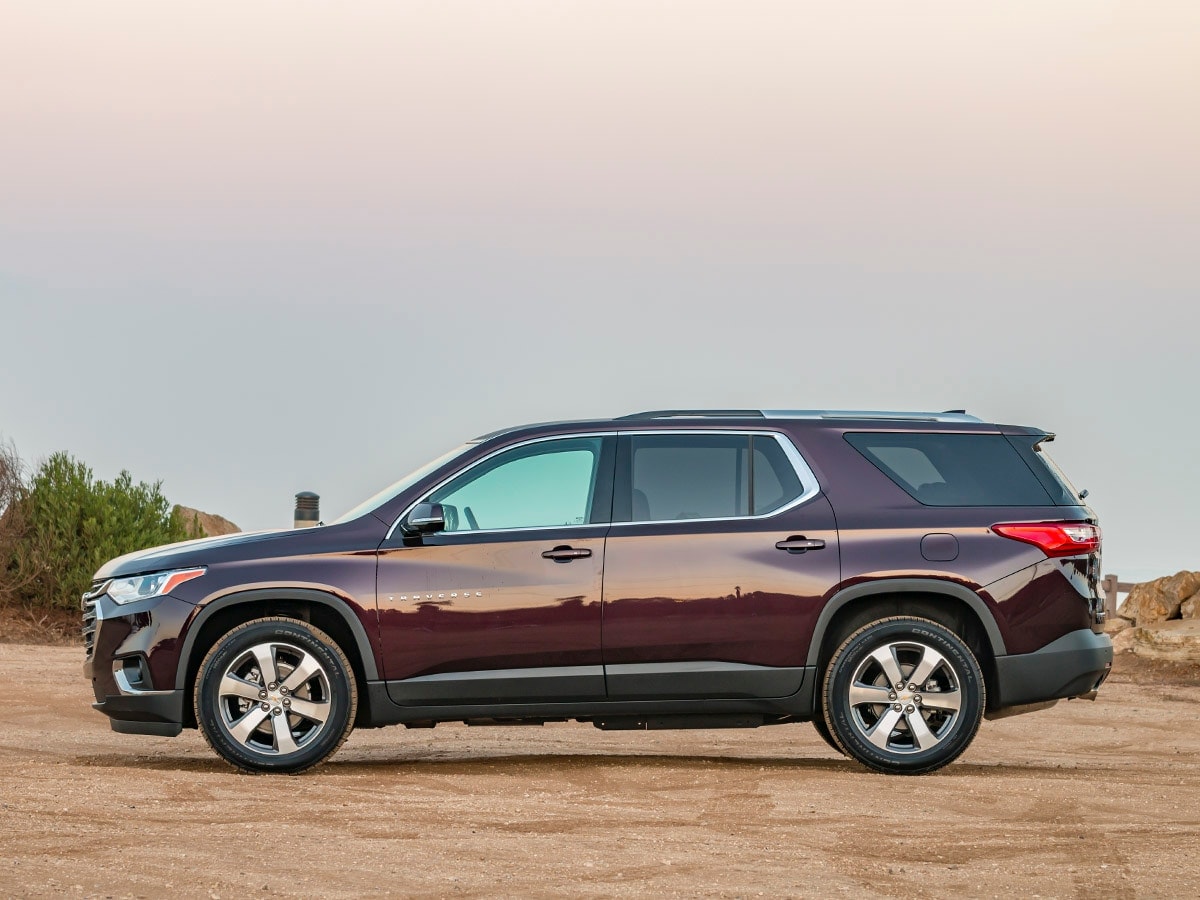 06-2018-Chevrolet-Traverse-Exterior-KBB-1