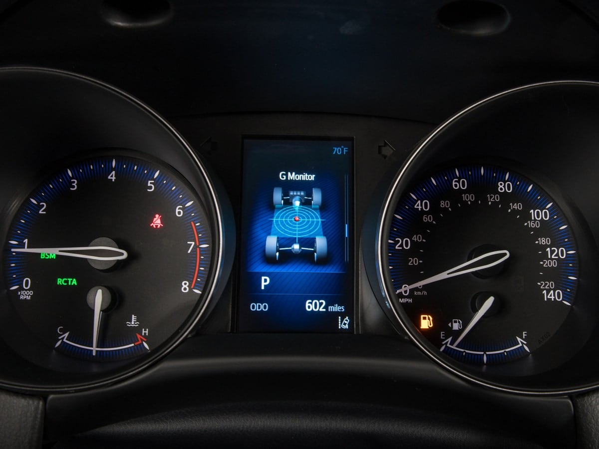 06-2019-toyota-c-hr-oem-2