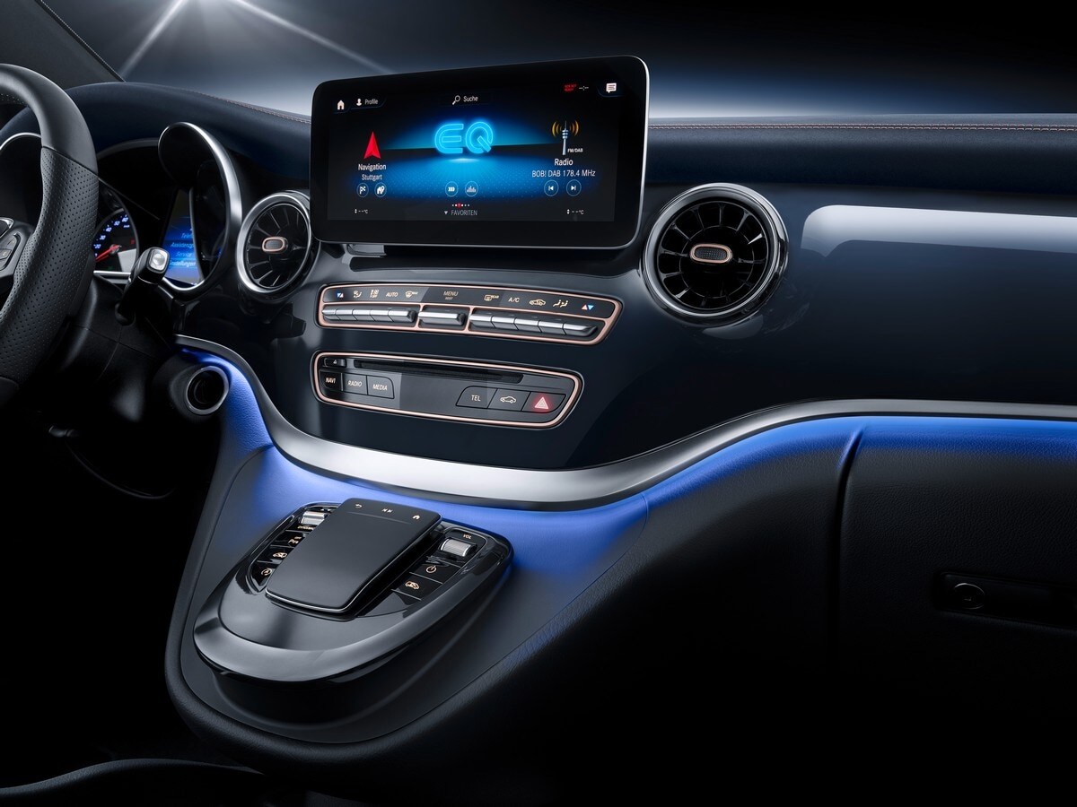 08-mercedes-benz-eqv-concept-1