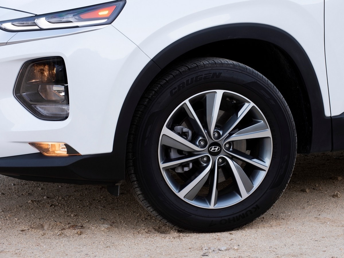 12-2019-hyundai-santa-fe-kbb-1.jpg-1