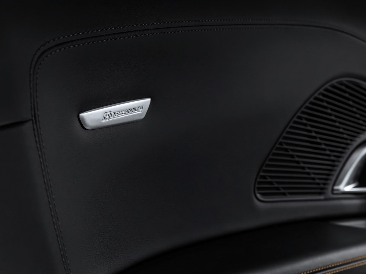 14-2019-audi-r8-v10-decennium-oem-1
