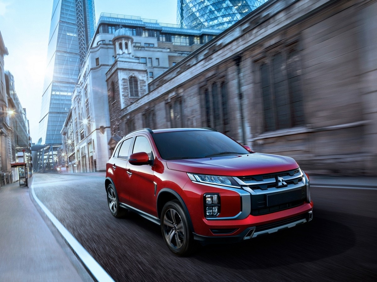 01-2020-mitsubishi-outlander-sport-1