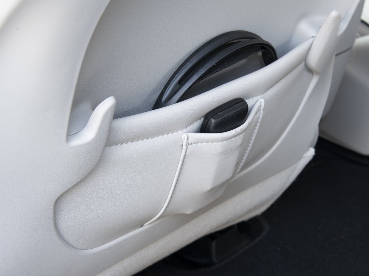85-2018-chrysler-pacifica-hybrid-KBB-1