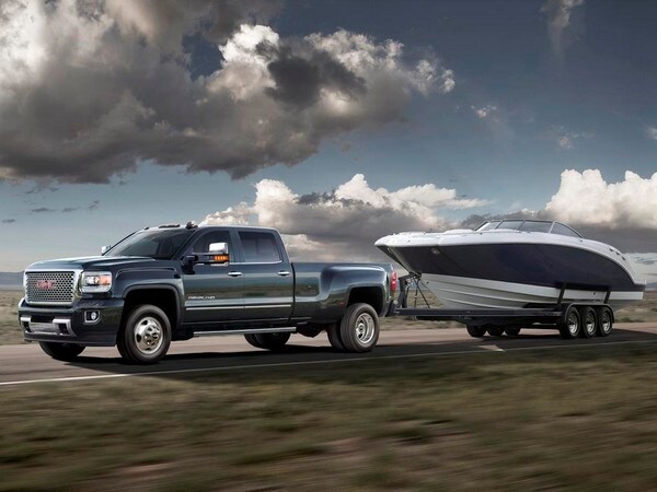 01 2016 GMC Sierra 3500HD Trailering Kit