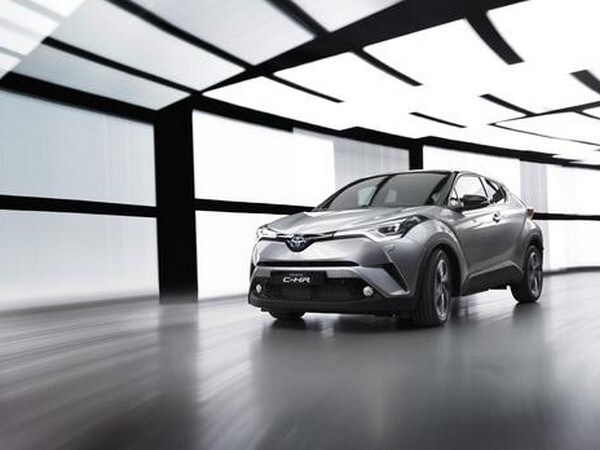 01 2016 Toyota C HR