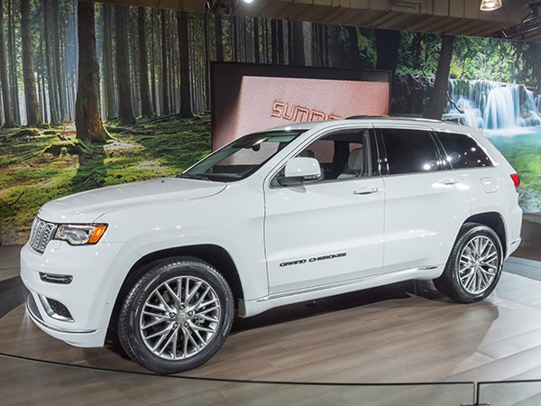 01 2017 Jeep Grand Cherokee Summit