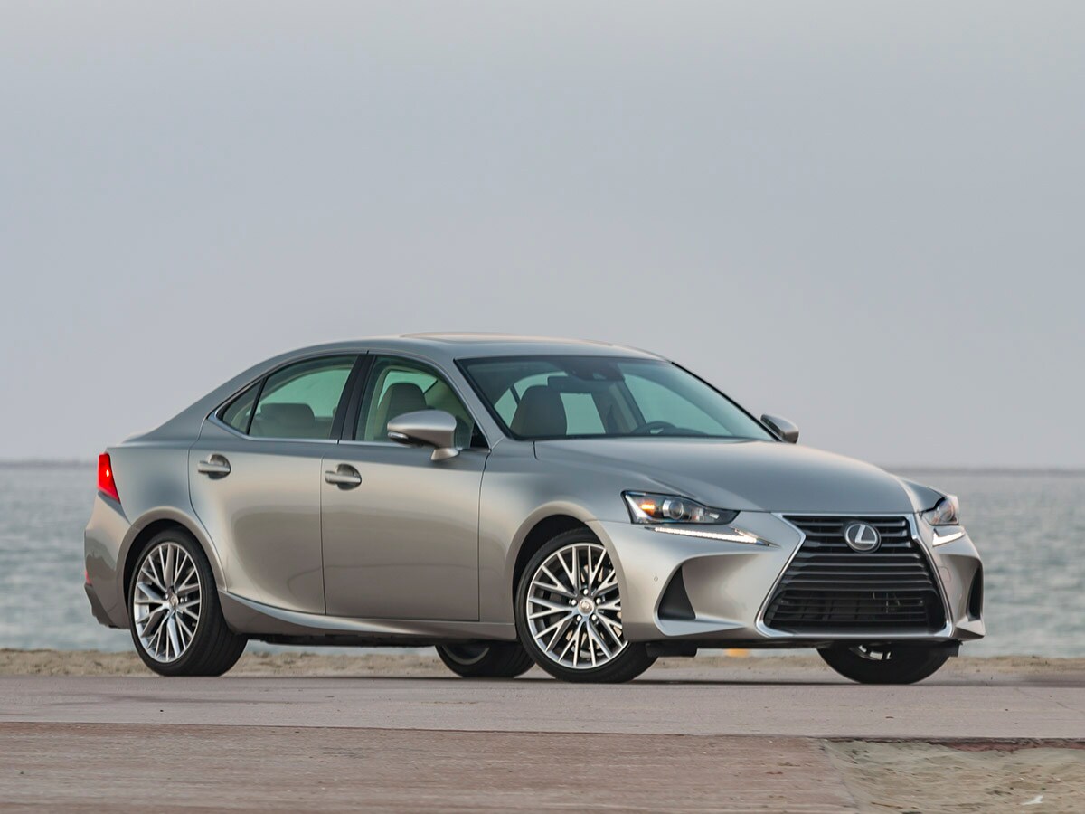Lexus IS