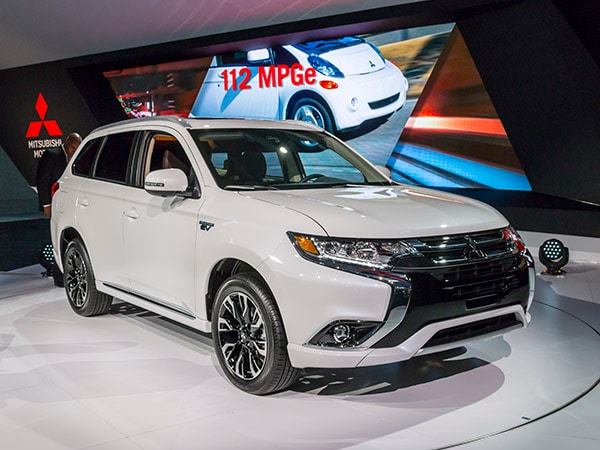 01 2017 Mitsubishi Outlander PHEV