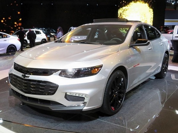01 2017 Chevrolet Malibu Redline Edition