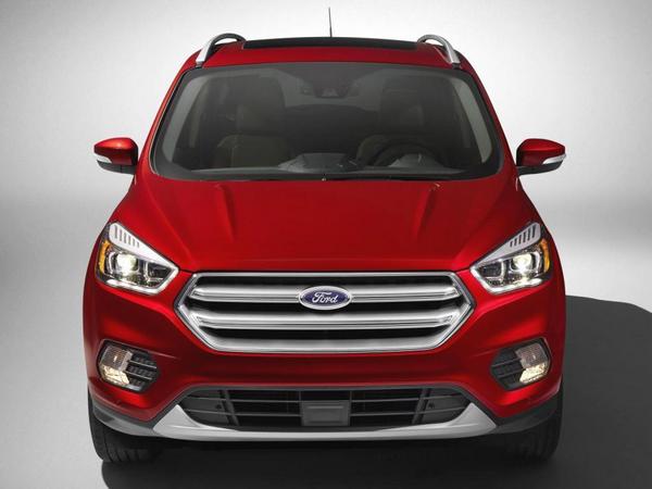 01 2017 Ford Escape Titanium