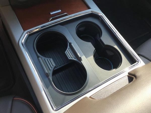 01 2017 Ford Super Duty Pickup Transformable Cupholder