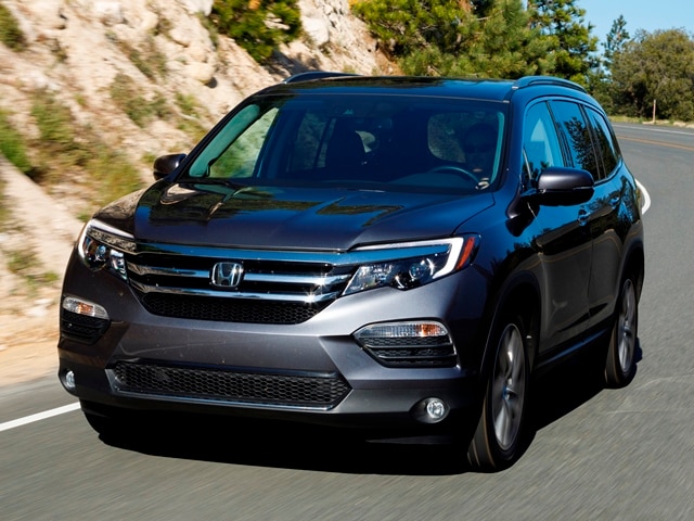 01 2017 Honda Pilot Comparo