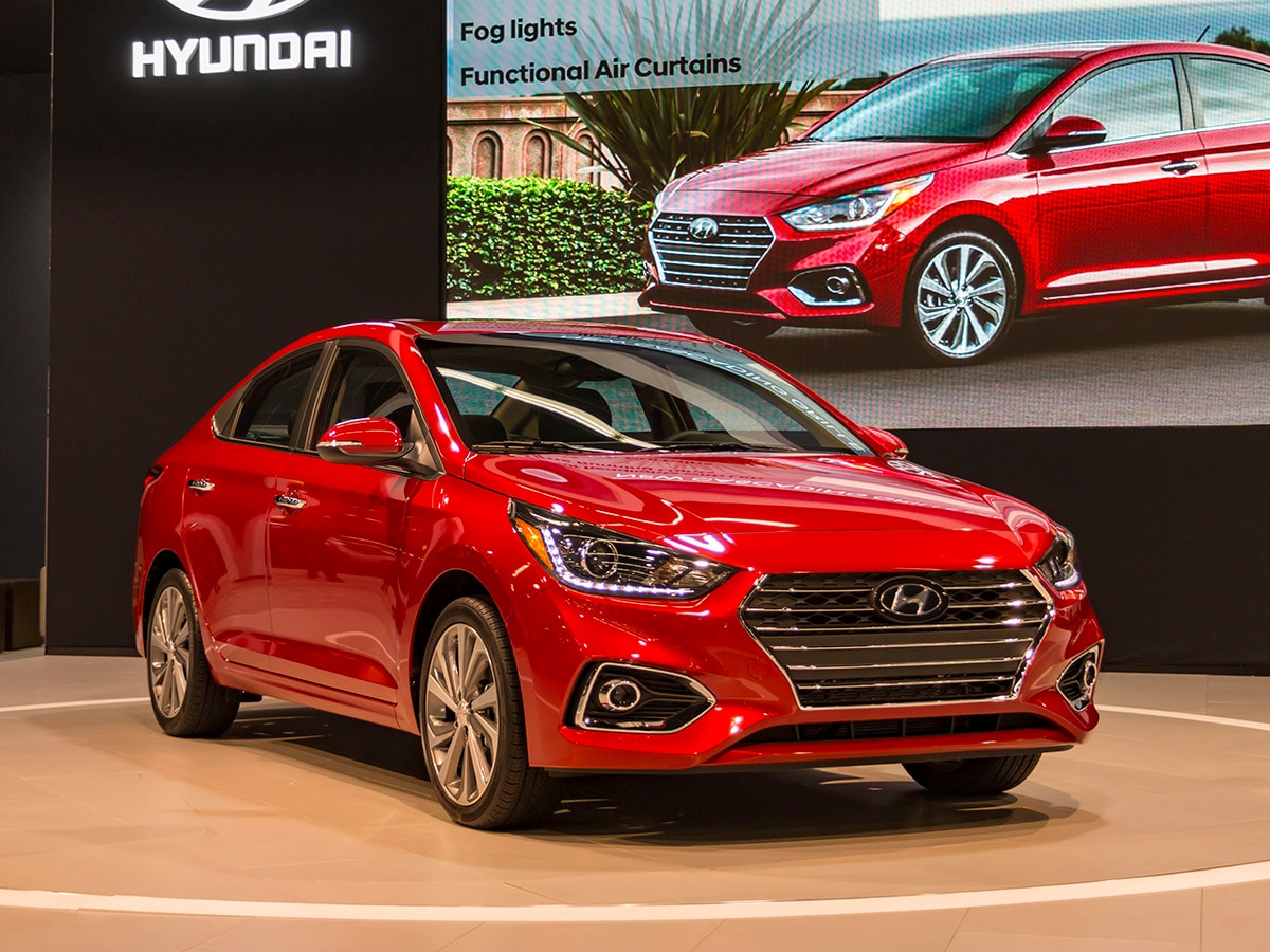 2017 hyundai sales accent kbb
