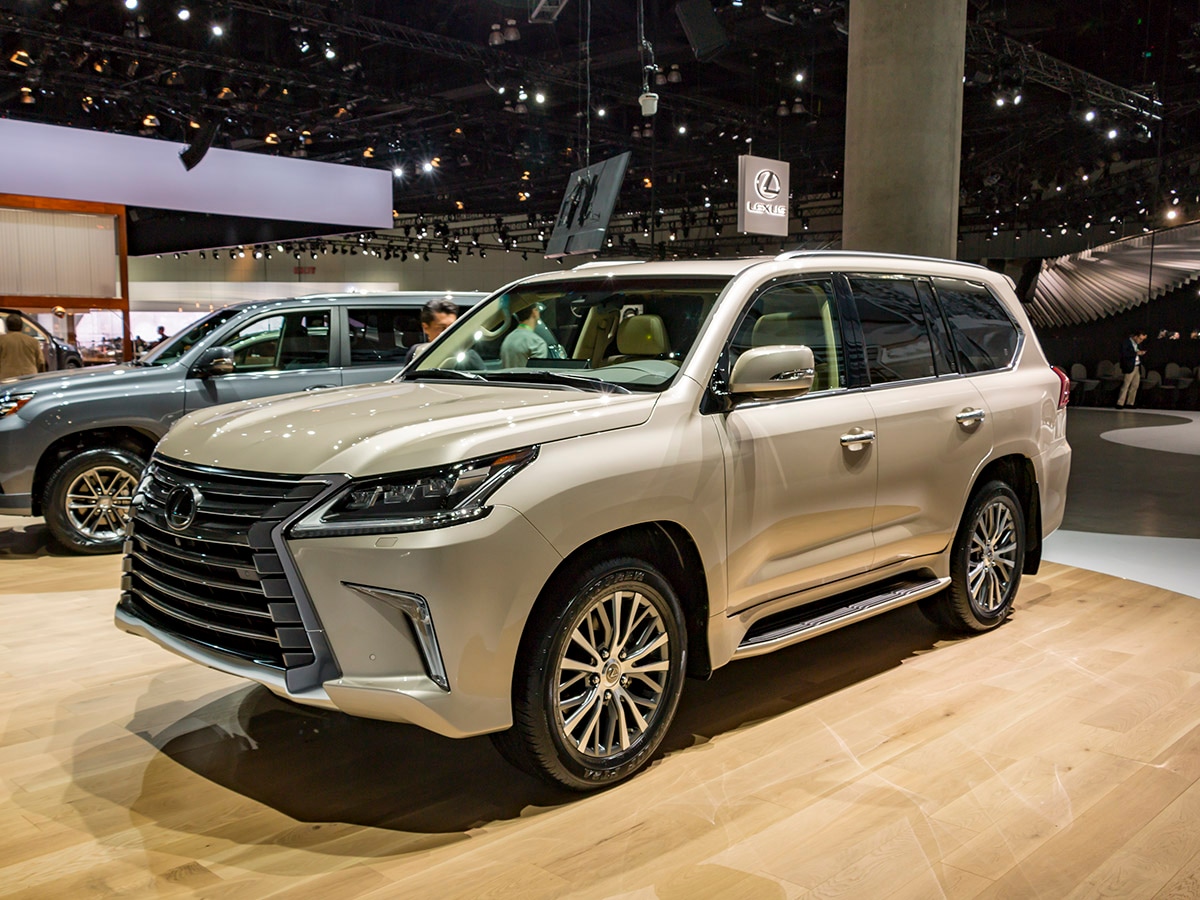 01 2018 Lexus LX 570 2 Row LAAS KBB
