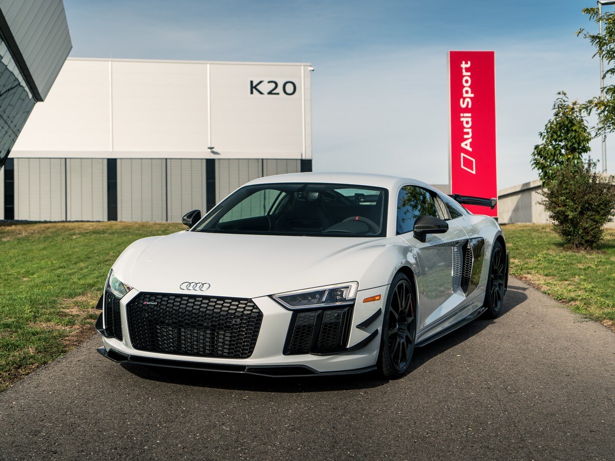 01 2018 Audi R8 V10 Competition Pkg