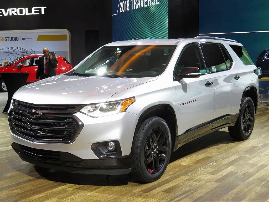 01 2018 Chevrolet Traverse Redline Edition