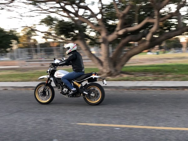 01 2018 Ducati Scrambler Desert Sled