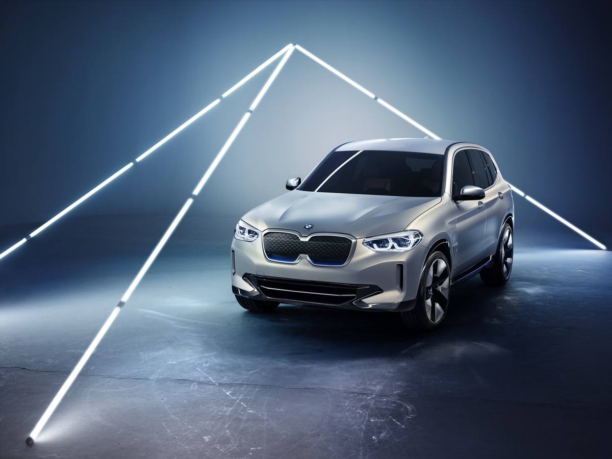 01 Bmw Ix3 Concept